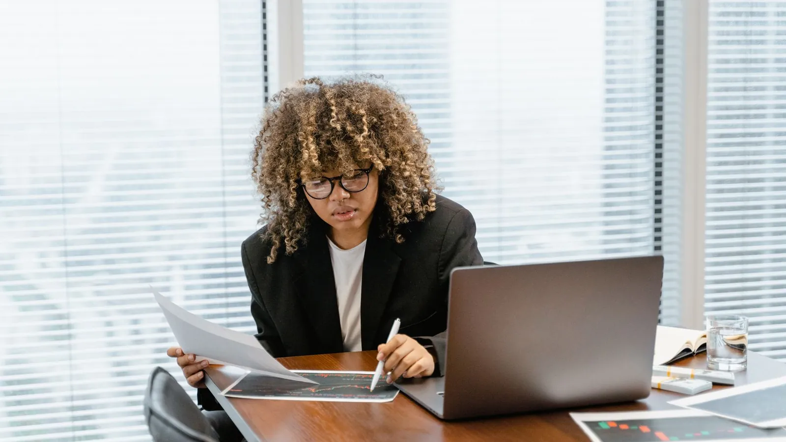 Employer reviewing a 2026 prescription drug plan against the 72 percent creditable coverage test.