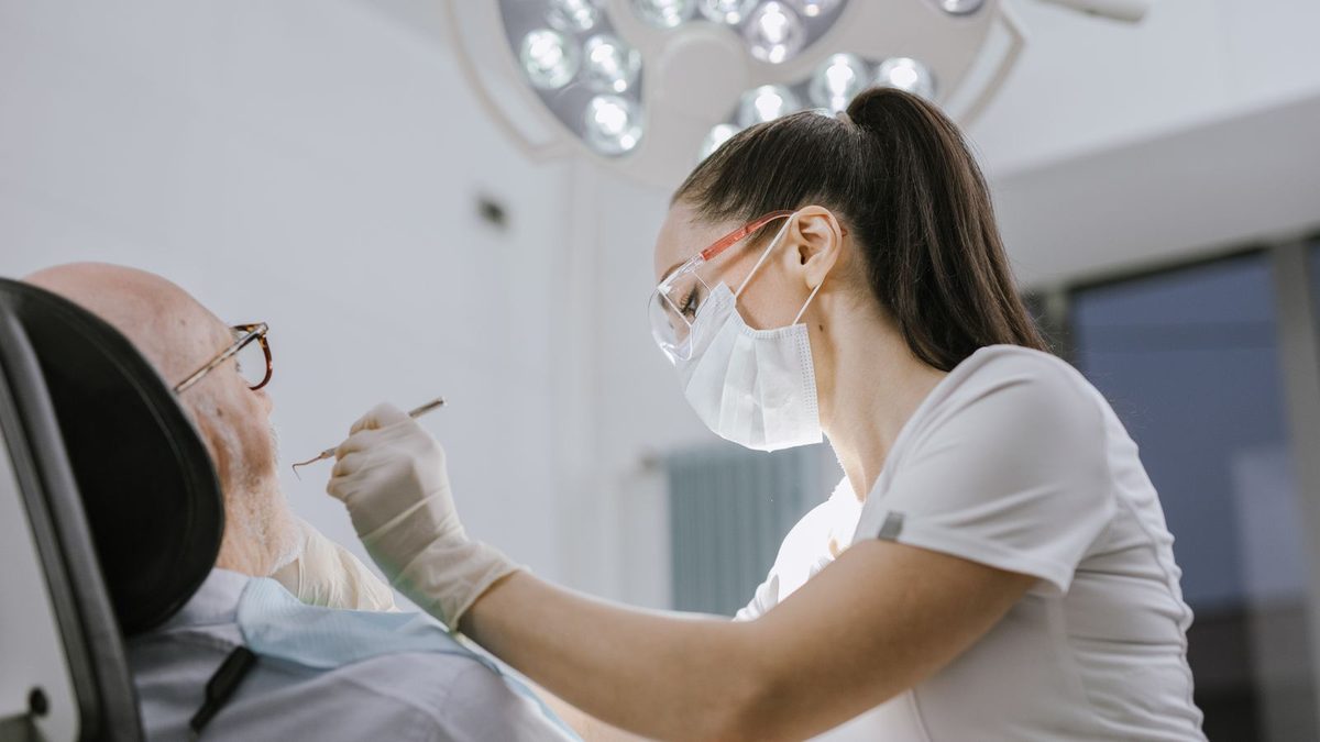 Dental and Vision Benefits Design: How Employers Structure Competitive Coverage Without Overpaying