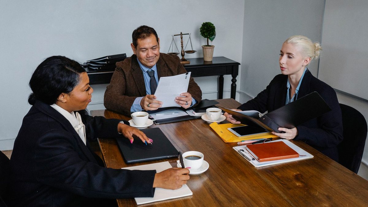 Employer Group Purchasing Cooperatives for Health Benefits: A Mid-Market Decision Guide