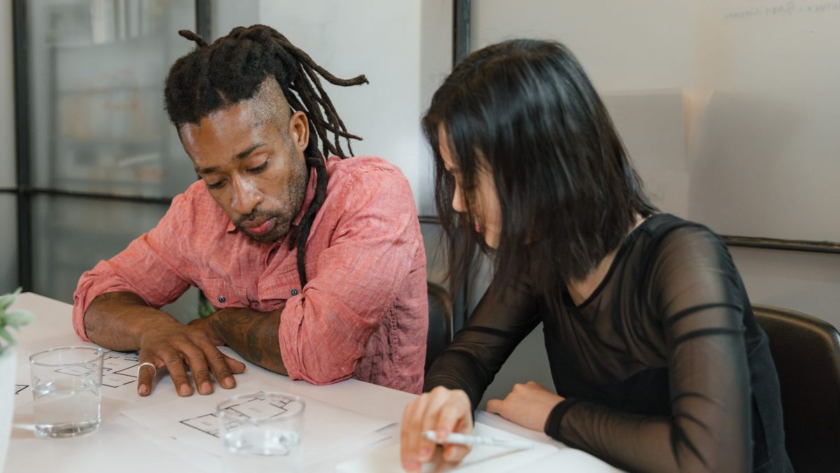 Open Enrollment Strategy for Mid-Size Employer Health Plans: What Actually Works in 2026